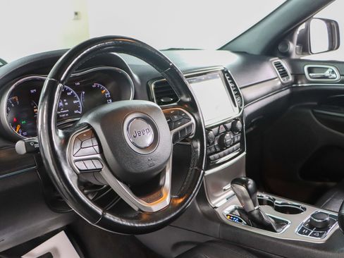 Used 2022 Jeep Grand Cherokee Limited AWD/4WD image 23