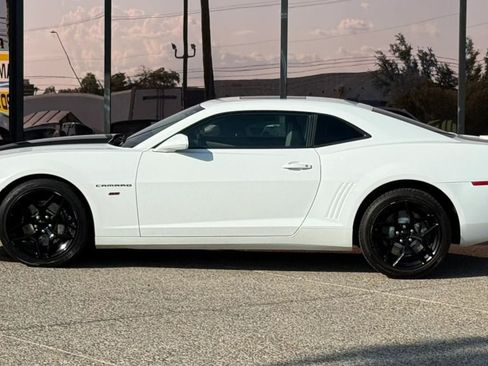 Used 2010 Chevrolet Camaro SS w/ RS Package RWD image 4