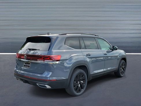 New 2026 Volkswagen Atlas SE image 3