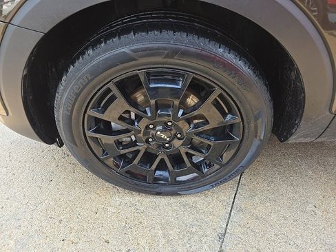 Used 2022 Kia Telluride EX w/ EX Premium Package image 21