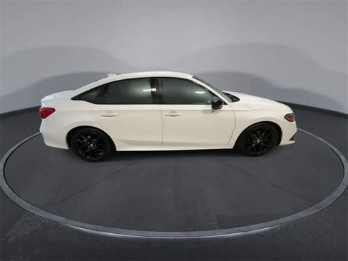 Used 2023 Honda Civic Sport image 9