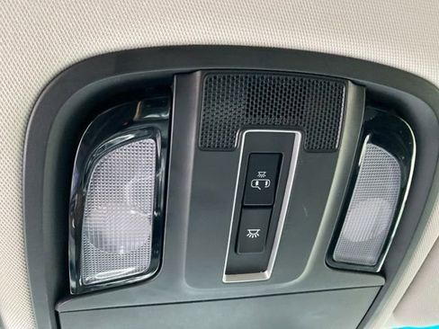 Used 2017 Kia Sorento LX w/ LX Convenience Package image 20