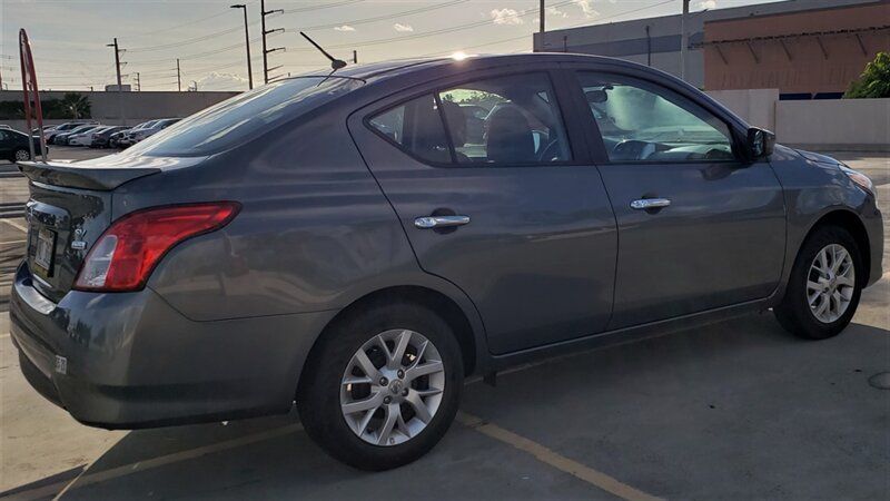 Used 2018 Nissan Versa SV w/ SV Special Edition FWD image 4