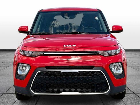 Certified 2022 Kia Soul LX w/ Technology Package image 2