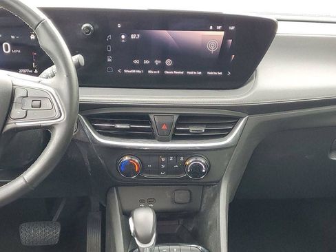 Certified 2024 Buick Encore GX Preferred FWD image 23