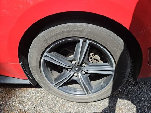 Used 2024 Ford Mustang Coupe RWD image 10