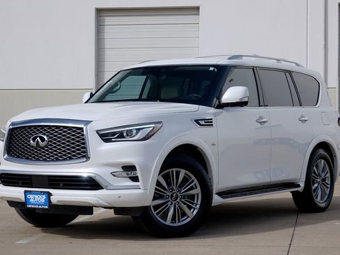 Used 2019 INFINITI QX80 Luxe w/ All-Season Package image 2