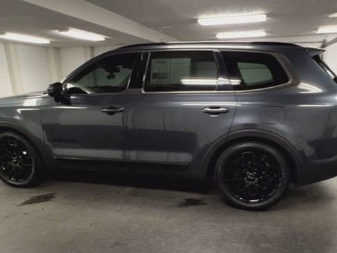 Used 2022 Kia Telluride SX w/ Nightfall Edition Package AWD/4WD image 6