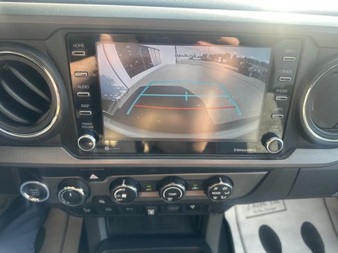 Used 2020 Toyota Tacoma TRD Sport w/ Technology Package AWD/4WD image 26