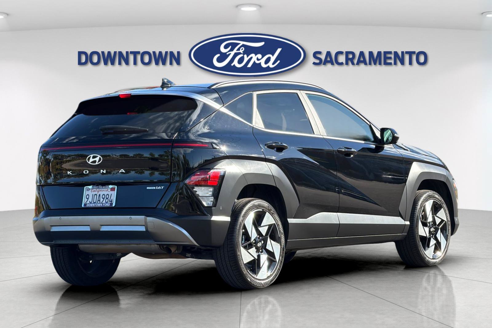 Used 2024 Hyundai Kona Limited AWD/4WD image 7