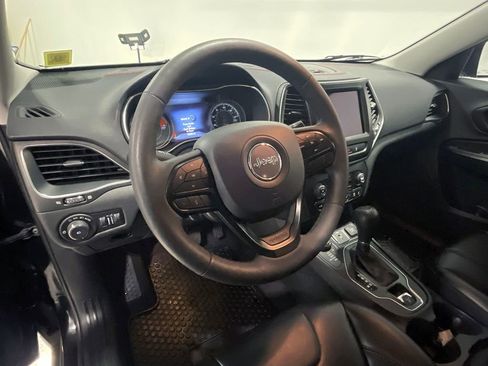 Used 2022 Jeep Cherokee Trailhawk image 20