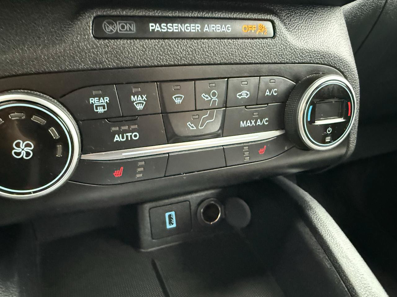 Used 2020 Ford Escape SE AWD/4WD image 33