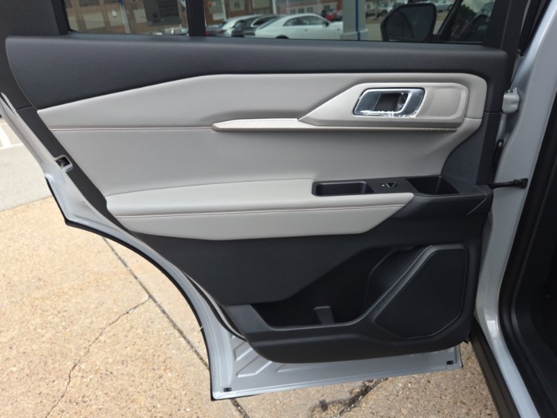 New 2026 Ford Explorer Active w/ Active Comfort Package AWD/4WD image 21