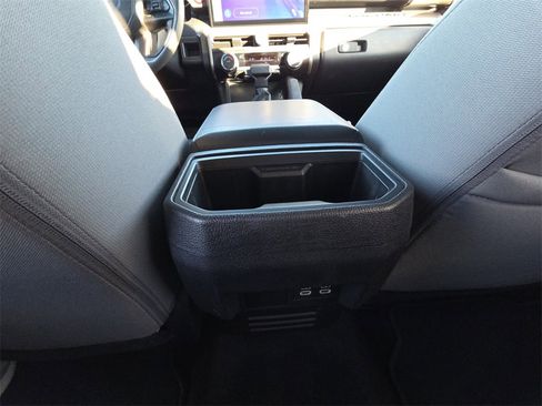 Used 2024 Toyota Tacoma TRD Sport image 31