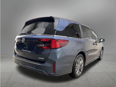 New 2026 Honda Odyssey Touring image 5