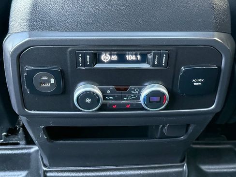 Used 2021 Ford Expedition Limited image 21