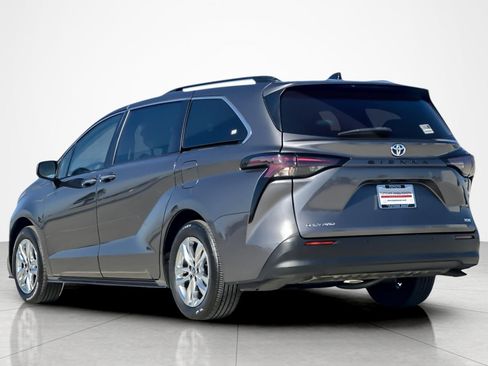 Certified 2025 Toyota Sienna XLE w/ XLE Plus Package AWD/4WD image 3
