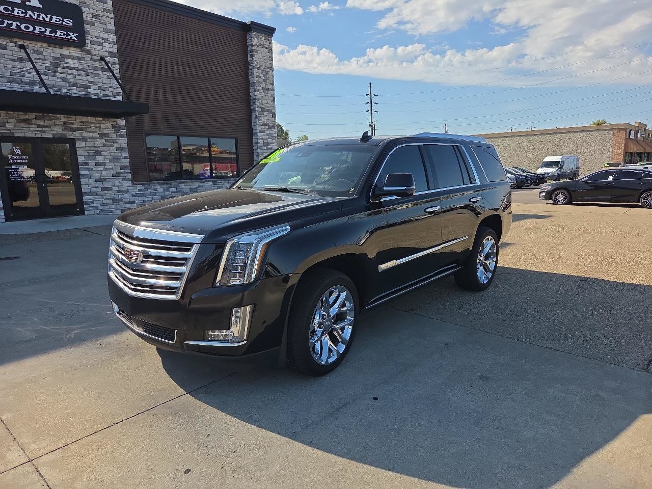 Used 2018 Cadillac Escalade Platinum AWD/4WD image 2