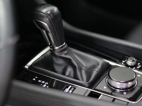 Used 2019 MAZDA MAZDA3 Sedan w/ Preferred Package FWD image 27