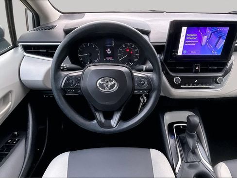 Used 2023 Toyota Corolla LE FWD image 5
