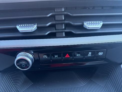 New 2026 Ford Explorer Active w/ Active Comfort Package RWD image 38