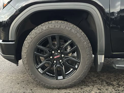 Used 2022 GMC Sierra 1500 Elevation w/ Elevation Premium Package image 29