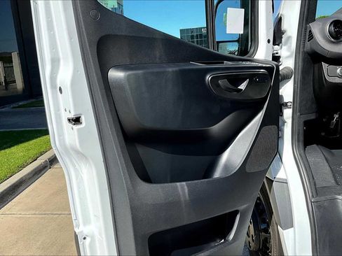 New 2025 Mercedes-Benz Sprinter 3500 image 10