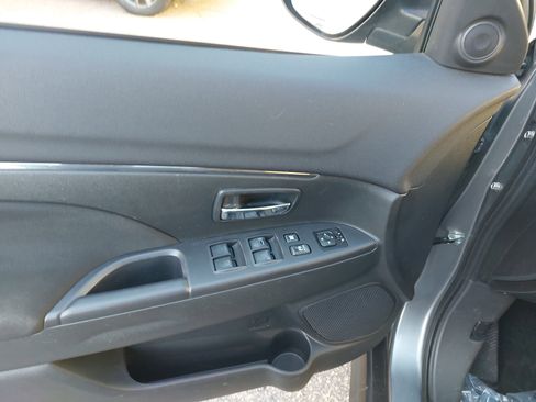 Used 2016 Mitsubishi Outlander Sport ES image 27
