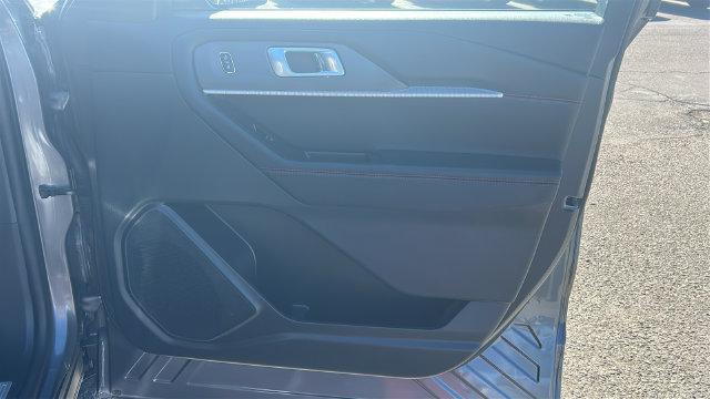 Certified 2025 Ford Explorer ST-Line AWD/4WD image 10