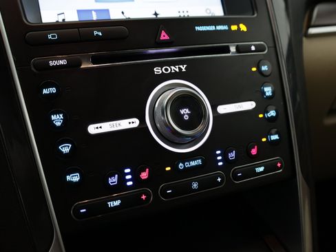 Used 2017 Ford Explorer Limited FWD image 22