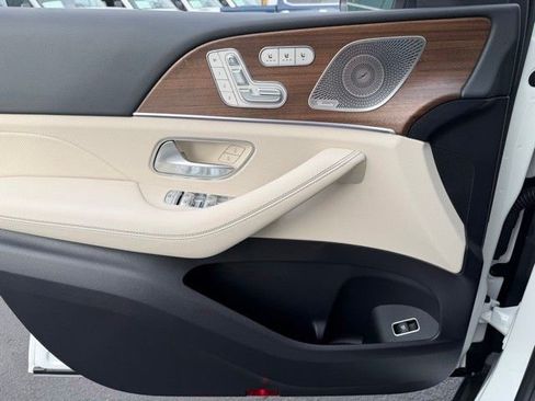 New 2026 Mercedes-Benz GLS 450 4MATIC image 19