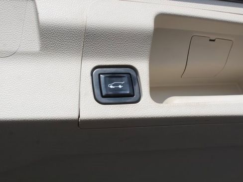 Used 2021 GMC Acadia Denali w/ Denali Technology Package image 7