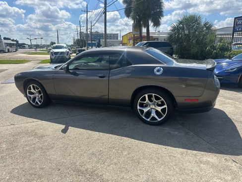 Used 2015 Dodge Challenger SXT Plus RWD image 5