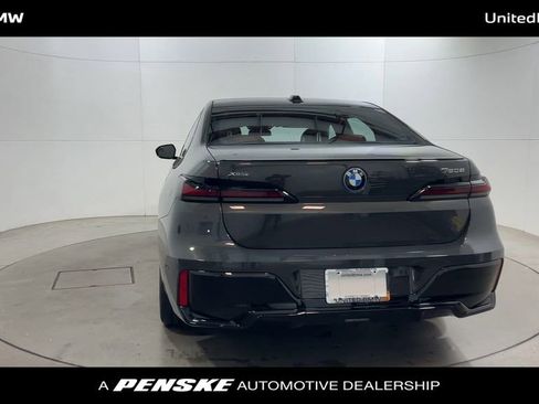 New 2026 BMW 750e xDrive w/ Executive Package image 7