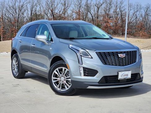 Used 2023 Cadillac XT5 Premium Luxury w/ Technology Package FWD image 1