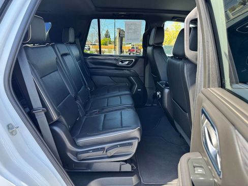 Used 2021 GMC Yukon SLT AWD/4WD image 35