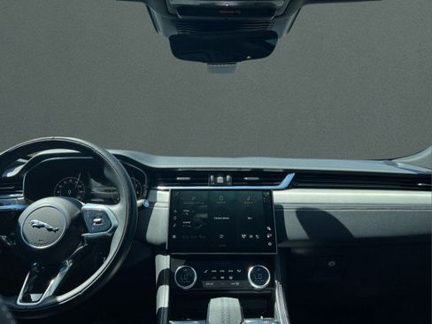 Used 2025 Jaguar F-PACE R-Dynamic S image 21
