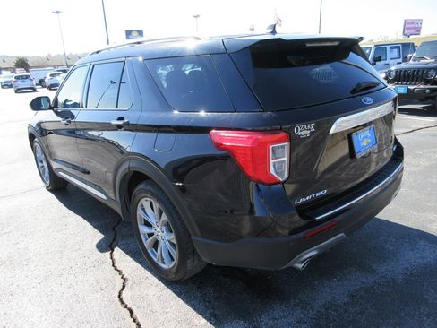Used 2023 Ford Explorer Limited image 3