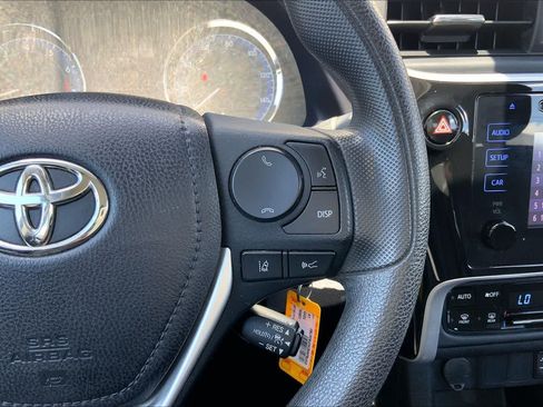 Used 2019 Toyota Corolla LE FWD image 25