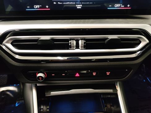 Used 2024 BMW 330i Sedan w/ Premium Package image 24