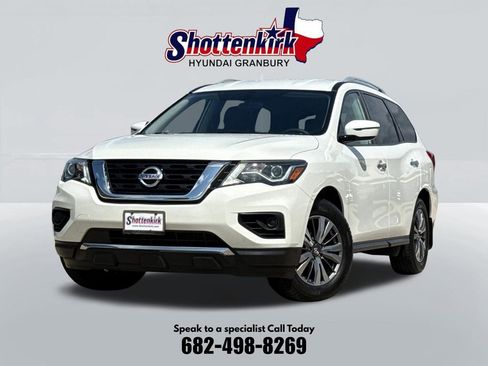 Used 2020 Nissan Pathfinder S FWD image 1