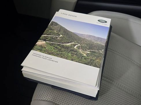 Used 2017 Land Rover Range Rover HSE image 27