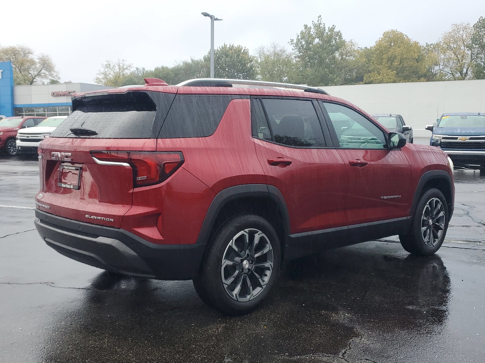 New 2027 GMC Terrain Elevation w/ Elevation Premium Package AWD/4WD image 4