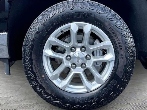 Used 2024 Chevrolet Silverado 1500 LT image 21