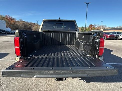 New 2025 Toyota Tacoma TRD Off-Road image 5