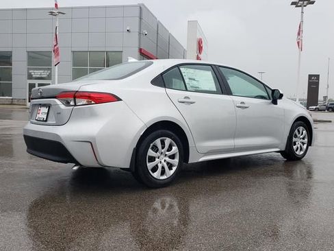 Used 2026 Toyota Corolla LE FWD image 5
