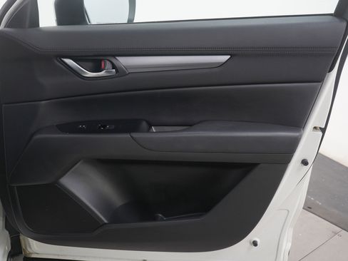 Used 2020 MAZDA CX-5 Touring image 10