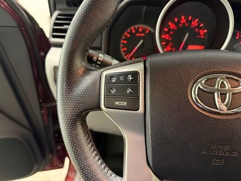 Used 2013 Toyota 4Runner SR5 w/ Premium Pkg w/3rd Row Seat AWD/4WD image 15