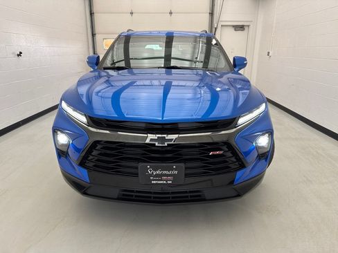 Used 2024 Chevrolet Blazer RS AWD/4WD image 2