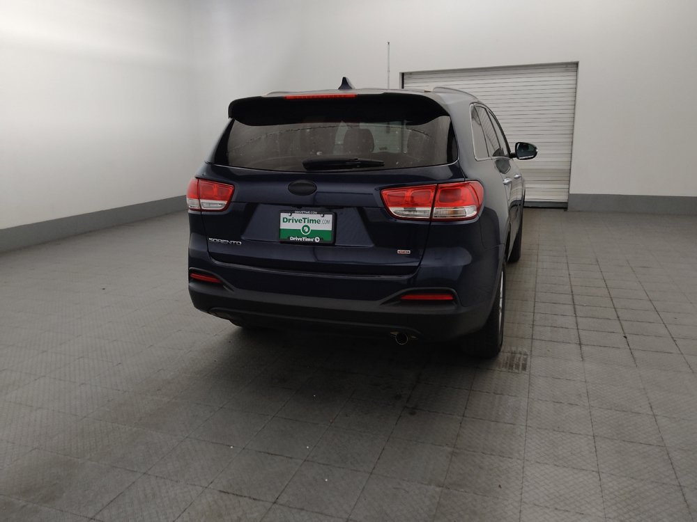 Used 2016 Kia Sorento FWD image 7